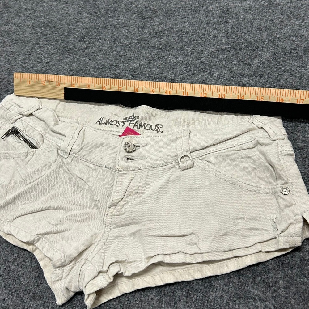 Almost Famous Shorts Womens Size 7 Beige Denim Low Rise Distressed Mini Casual - Picture 3 of 10